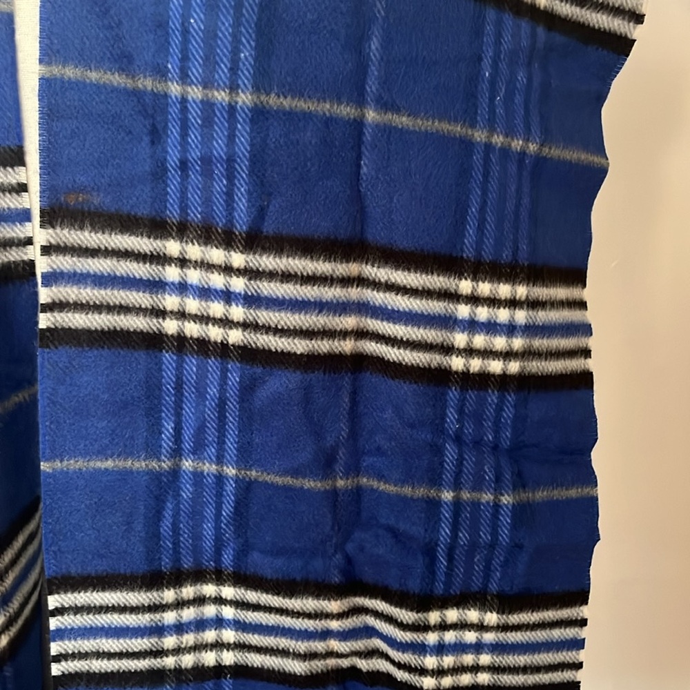 Eco V. Fraas Long Scarf Blue plaid  nwt - Picture 2 of 8